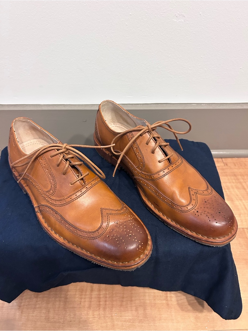 Sebago Classic Men’s Wingtip Oxford Dress Shoes - Tan